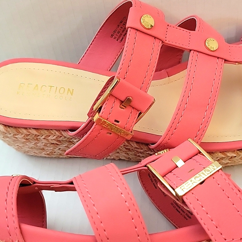 Kenneth Cole Reaction Peggie Wedge Buckle Womens Wedges Slip On. Size 11. Coral - Picture 6 of 8